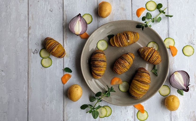 Hasselback-kartofler med fyld Hasselback-kartofler med fyld